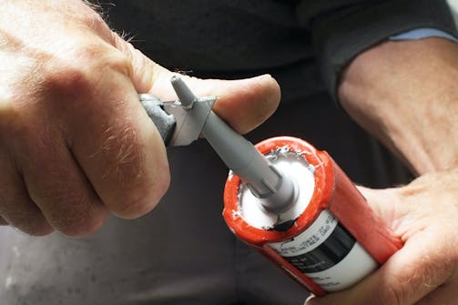 Fjerne silikonfuge Fjerne silikonfuge